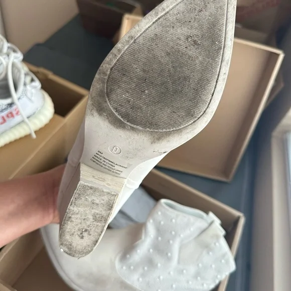 Elegant White Ankle Boots - Picture 5 of 8